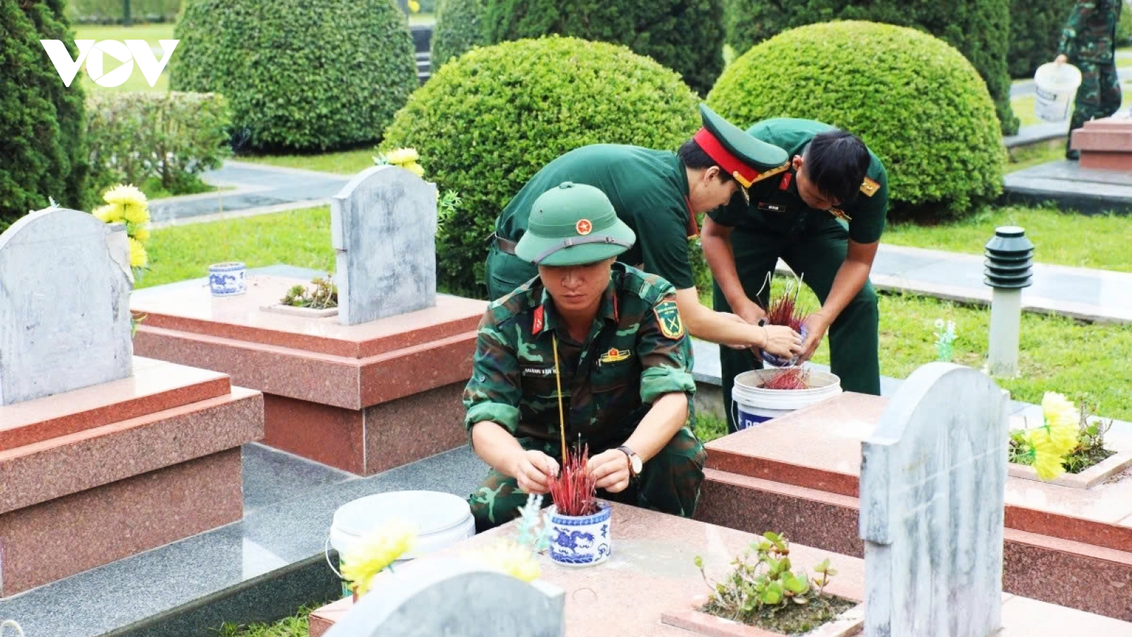 Visitors return to Dien Bien Phu battlefield to revisit a historic victory